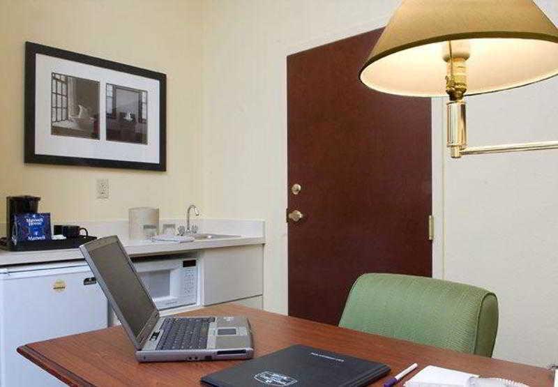 Springhill Suites By Marriott Atlanta Кеннесо Экстерьер фото