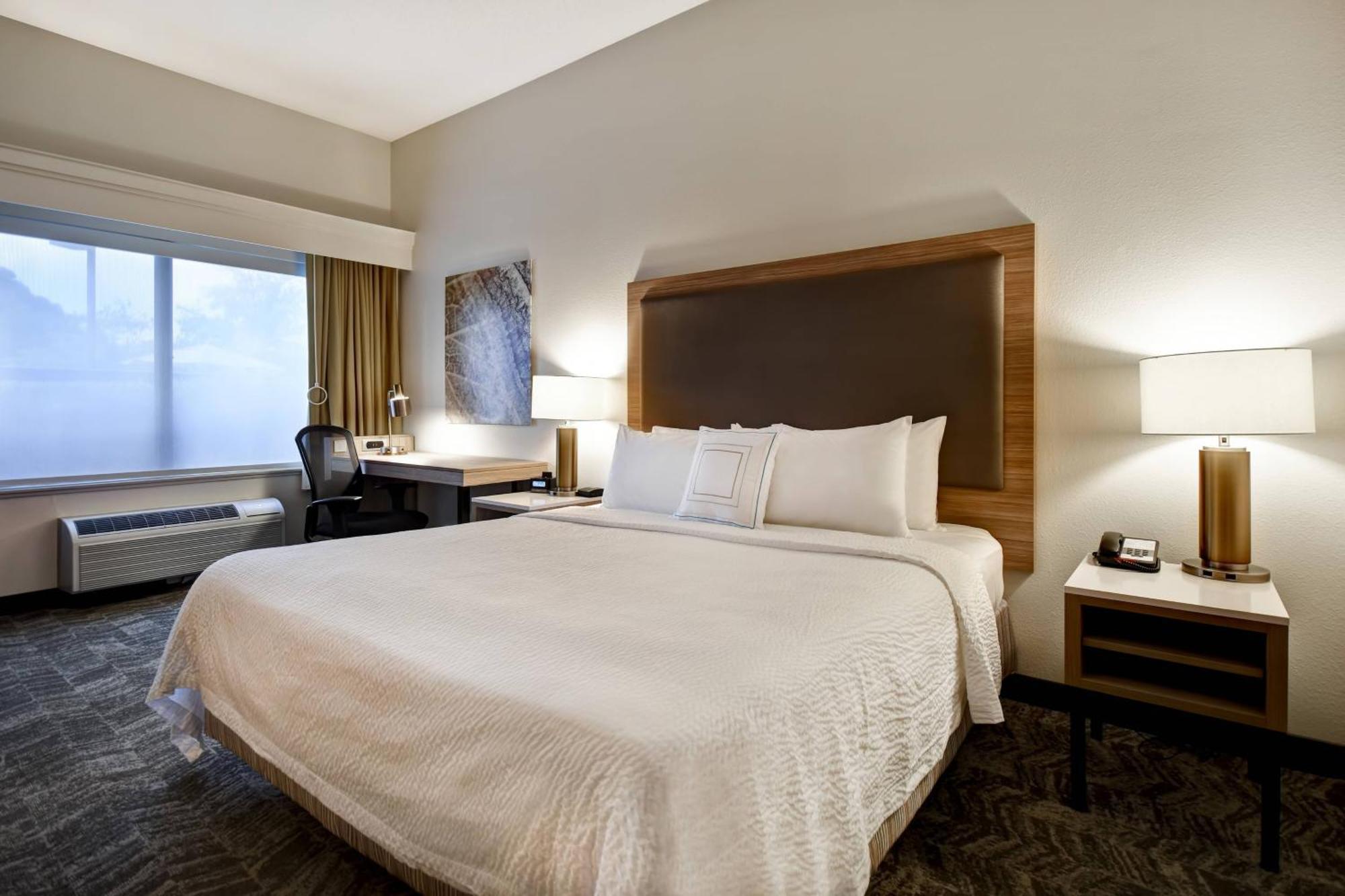 Springhill Suites By Marriott Atlanta Кеннесо Экстерьер фото