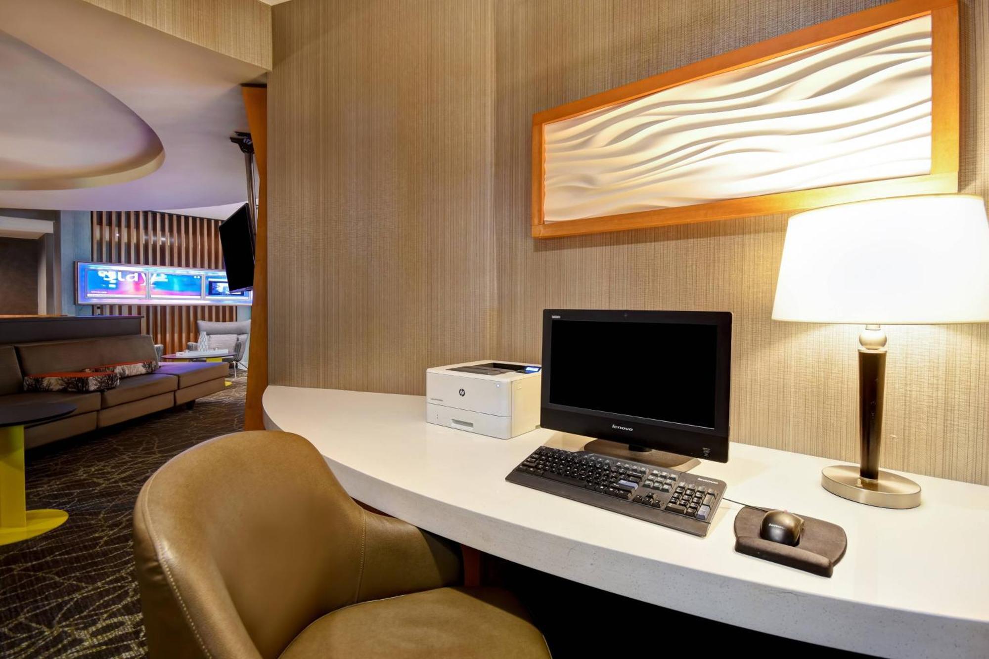 Springhill Suites By Marriott Atlanta Кеннесо Экстерьер фото