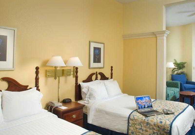 Springhill Suites By Marriott Atlanta Кеннесо Номер фото