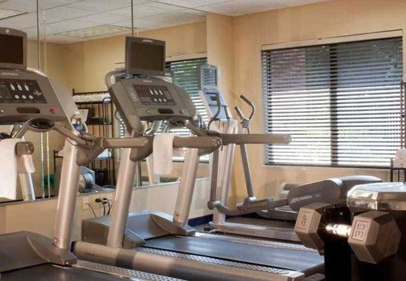 Springhill Suites By Marriott Atlanta Кеннесо Экстерьер фото