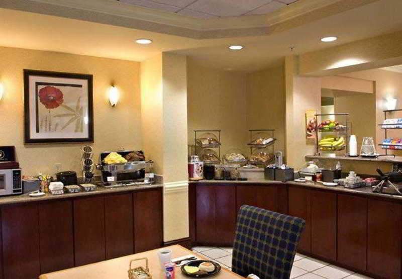 Springhill Suites By Marriott Atlanta Кеннесо Экстерьер фото